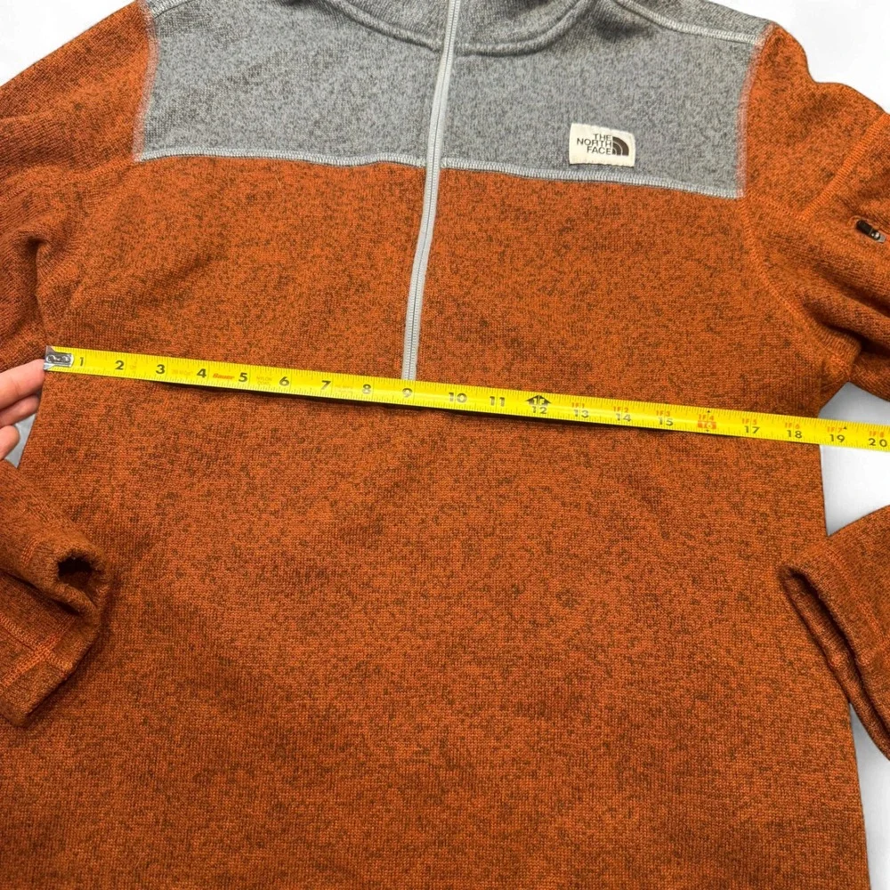 The North Face Mens Gordon Lyons Quarter Zip Fleece‎ Pullover Orange Gray M